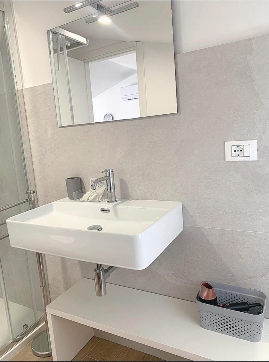 Vicolo 923 Hotel San Benedetto del Tronto Buitenkant foto