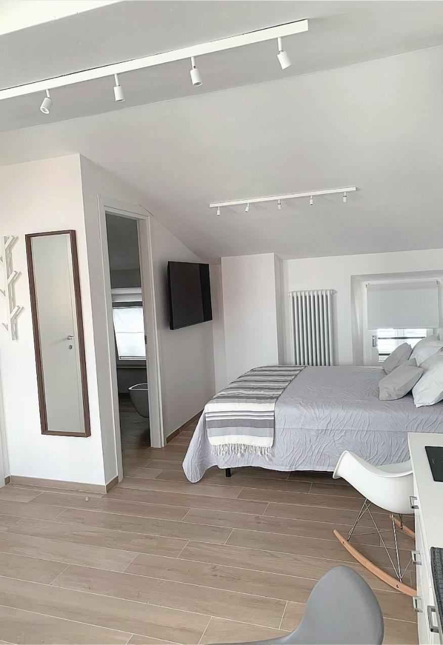 Vicolo 923 Hotel San Benedetto del Tronto Buitenkant foto